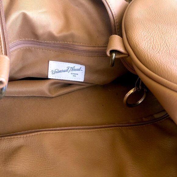 Duffel Bag w Canvas straps & trim. Adjustable, attachable shoulder strap - Picture 6 of 10